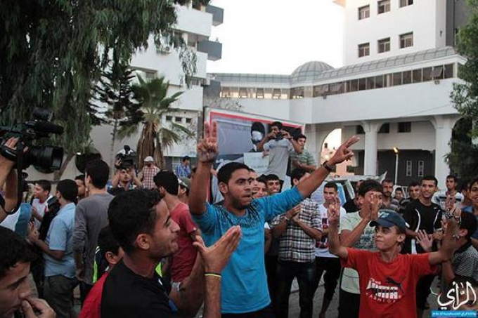 36_Displaced_people_at_Alshifaa_hospital_NOW